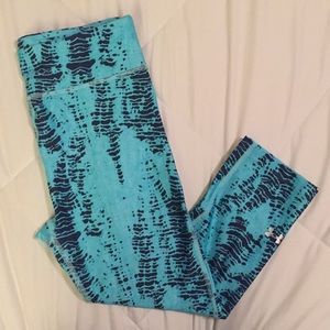 UA Heat Gear Compression Capris